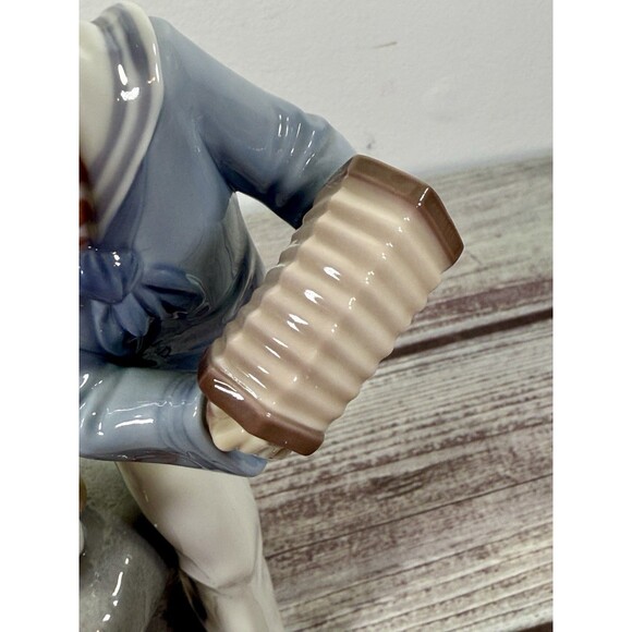 Lladro Seaside Serenade 9” tall Porcelain # 6197 Retired 1998 mint w/ Box - Picture 11 of 17